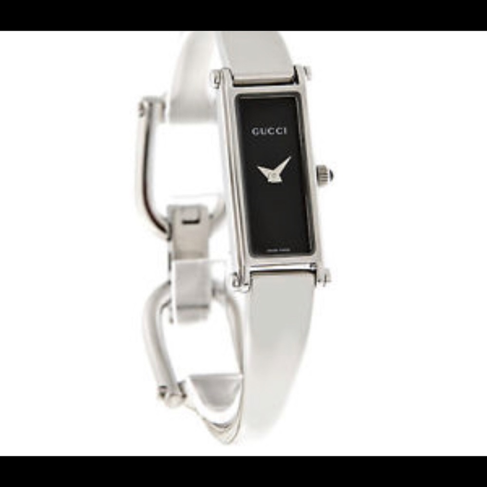 Gucci Silver 1500 Black Dial Ladies Watch